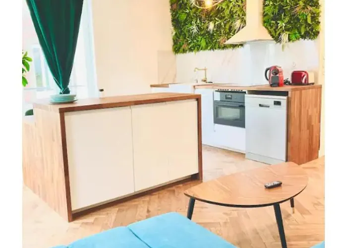 F2 Proche Commodite *